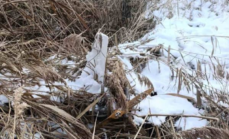 У Молдові на березі озера виявили невідомий дрон